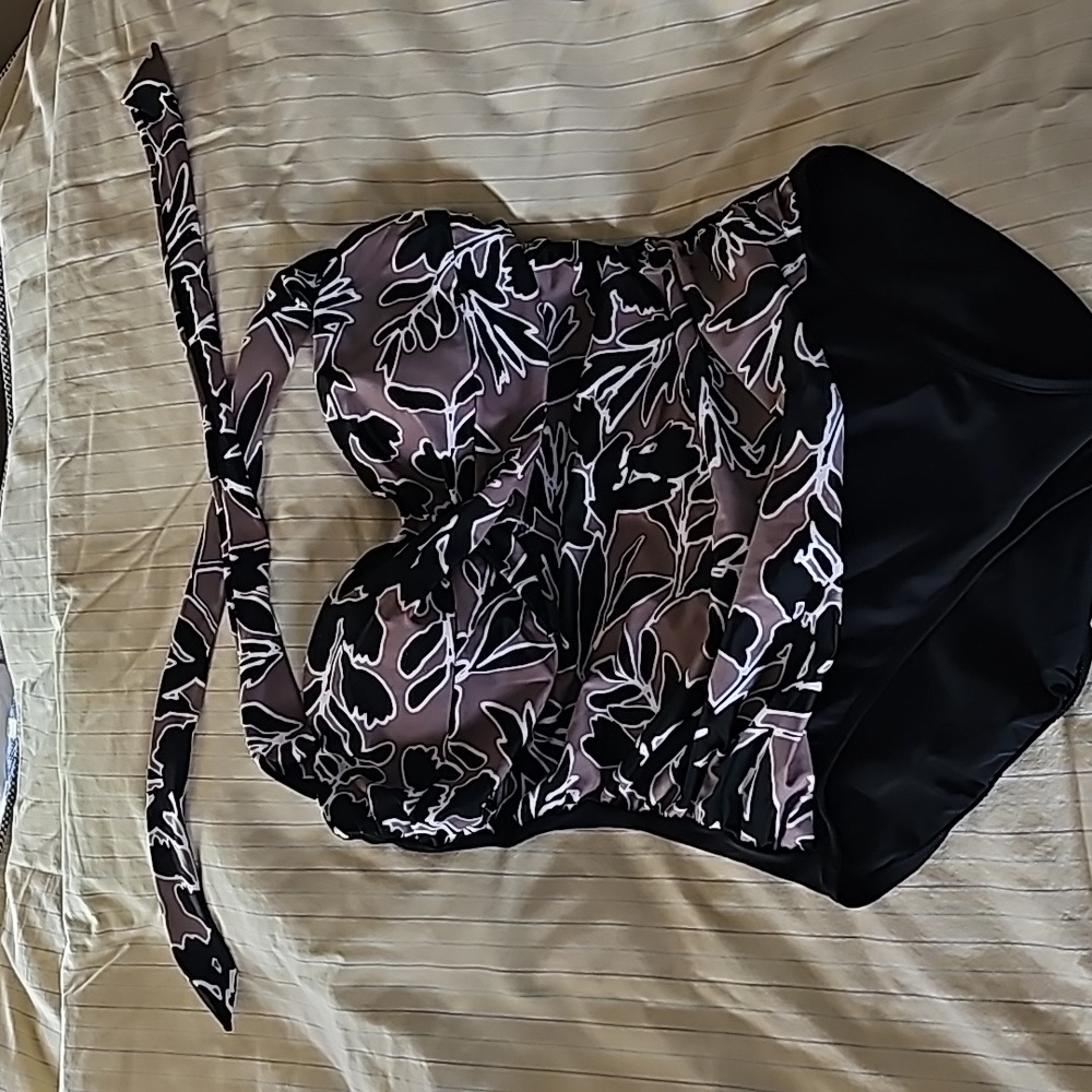 Aqua Green Black and brown swimsuit Size XL - Picture 15 of 16